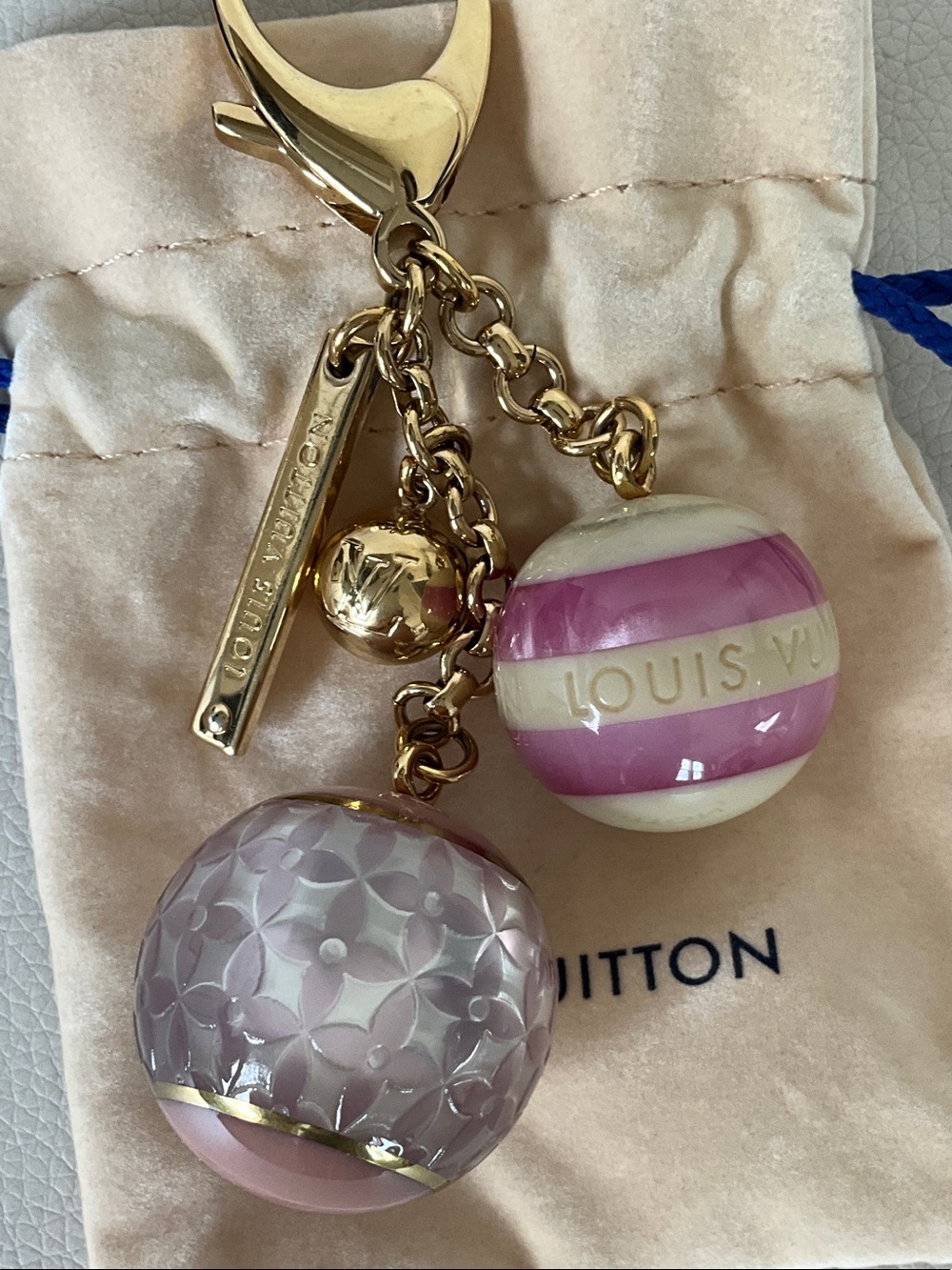 Louis Vuitton Monogram Mini Lin Bag charm - Pink and Gold Enamel - Picture 5 of 8
